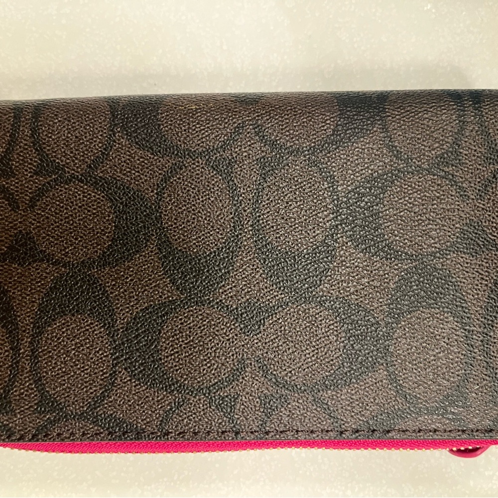 Coach Double Zip Wallet Signature Print w/Deep Magenta EUC double zip wristlet - Picture 7 of 7